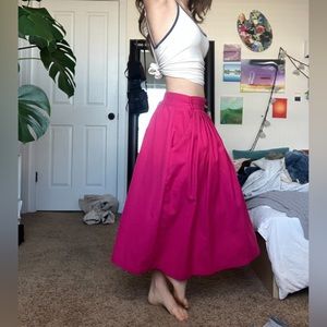 Vintage magenta work visual skirt from the 80s! Pockets, pleated